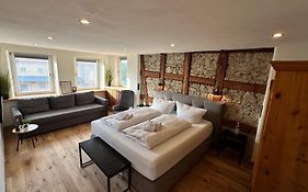 Gasthof Zum Goldenen Schiff - Historisches Hotel Mit Fruehstueck & Self-Check-In
